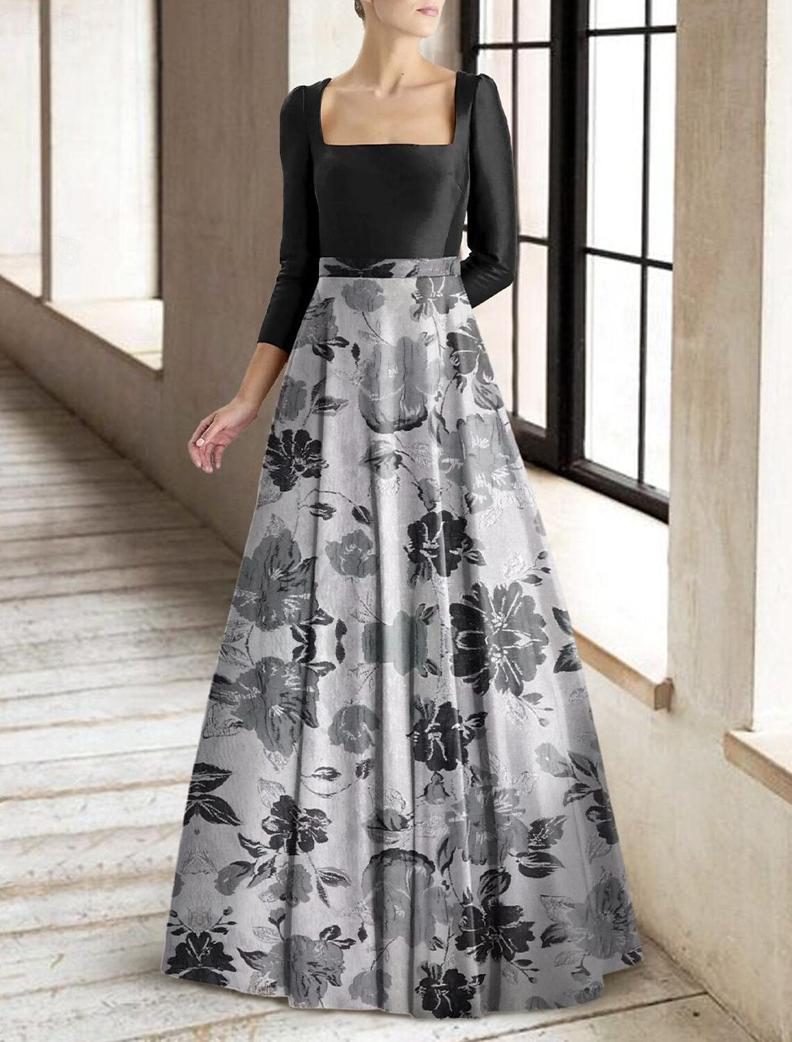 Abito da cerimonia per la madre della sposa, a trapezio, elegante, in taffetà, con scollo quadrato, lunghezza al pavimento, manica a 3/4, pieghe e fiori